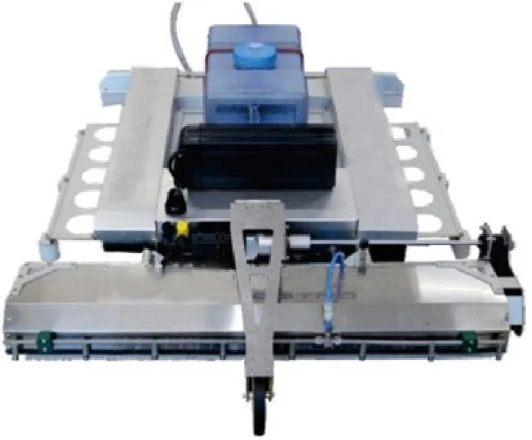 Hot sale chargeable solar panel cleaning machine robot for  roof  with water tank  gas  high pressure no damage for glasses