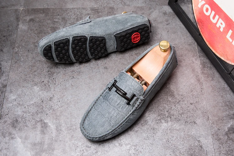 
Pendant Decorations leather men shoes can be used for driving, outdoor, casual loafer shoes 