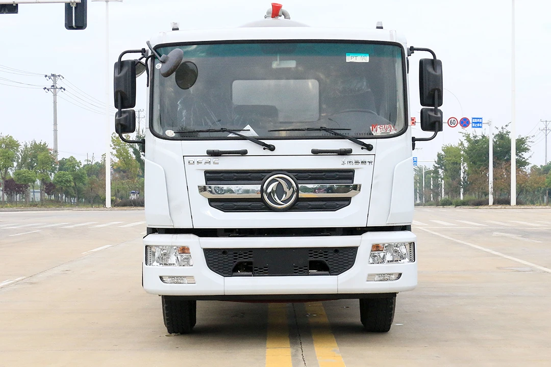 China 4*2 Sewage Suction Trucks 12 cubic meters Cummins 195HP Sewage Sludge Suction And Transportation Truck