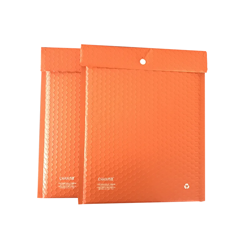 Reusable decorative bubble mailers with button for christmas packaging