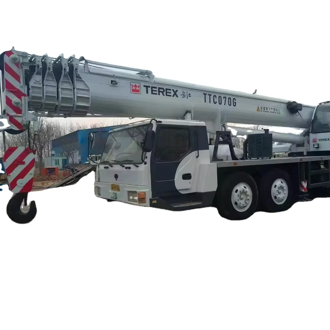Used changjiang 70ton crane CHANGJIANG TEREX TTC070G used 70ton crane good condition
