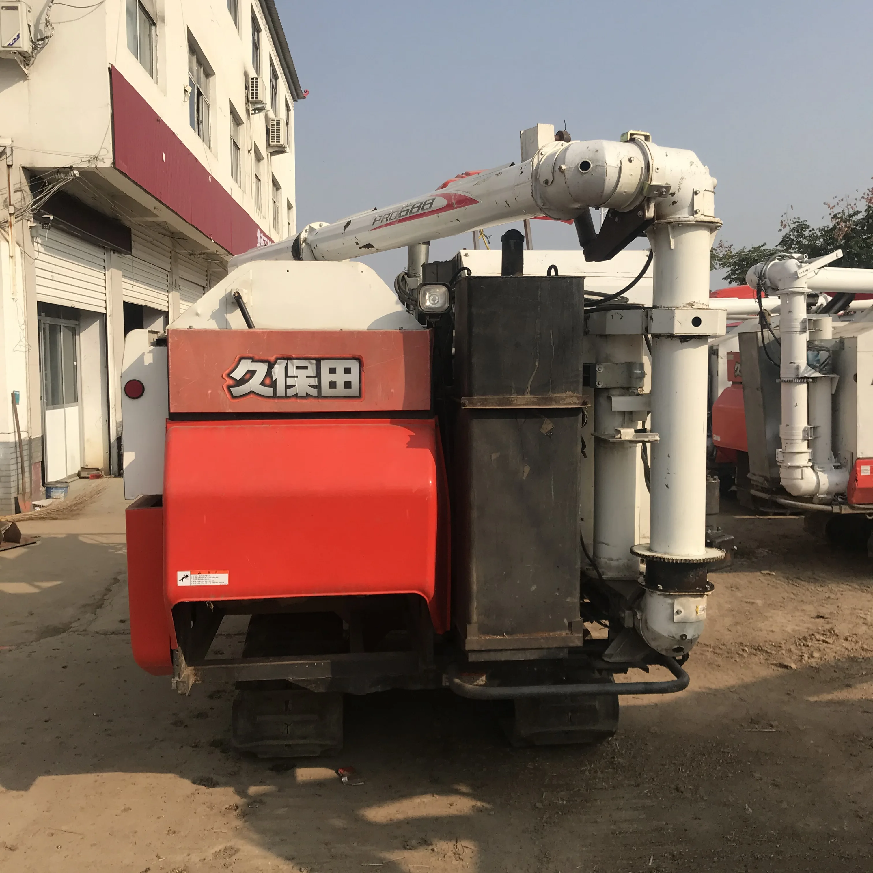 
Kubota 688Q Agriculture machinery combine harvester for rice and wheat 