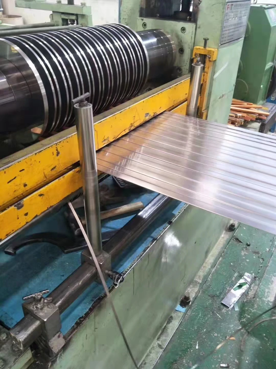 Катушка цена лист холоднокатаный нержавеющая сталь Толстая Половина жесткая нержавеющая сталь 304 316L 430 1,0 мм Строительная конструкция средняя твердость