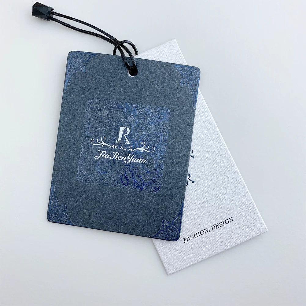 Ярлык для бумаги от поставщика, ярлык для одежды с логотипом под заказ, белая картонная ярлык с веревкой и защитной булавкой