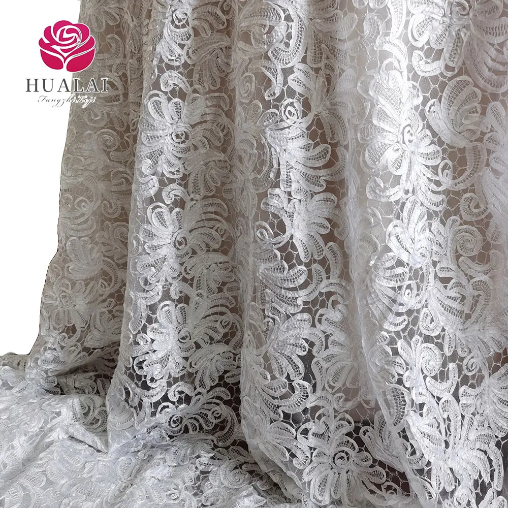 BEAUTIFUL POPULAR WHITE  FLORAL DESIGNS RIBBON EMBROIDERY TABLE CLOTH  FOR WEDDING EVENTS AND HOME