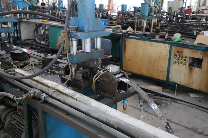 Factory Strength supplier furniture hinges door hinges Custom Size SS hinge