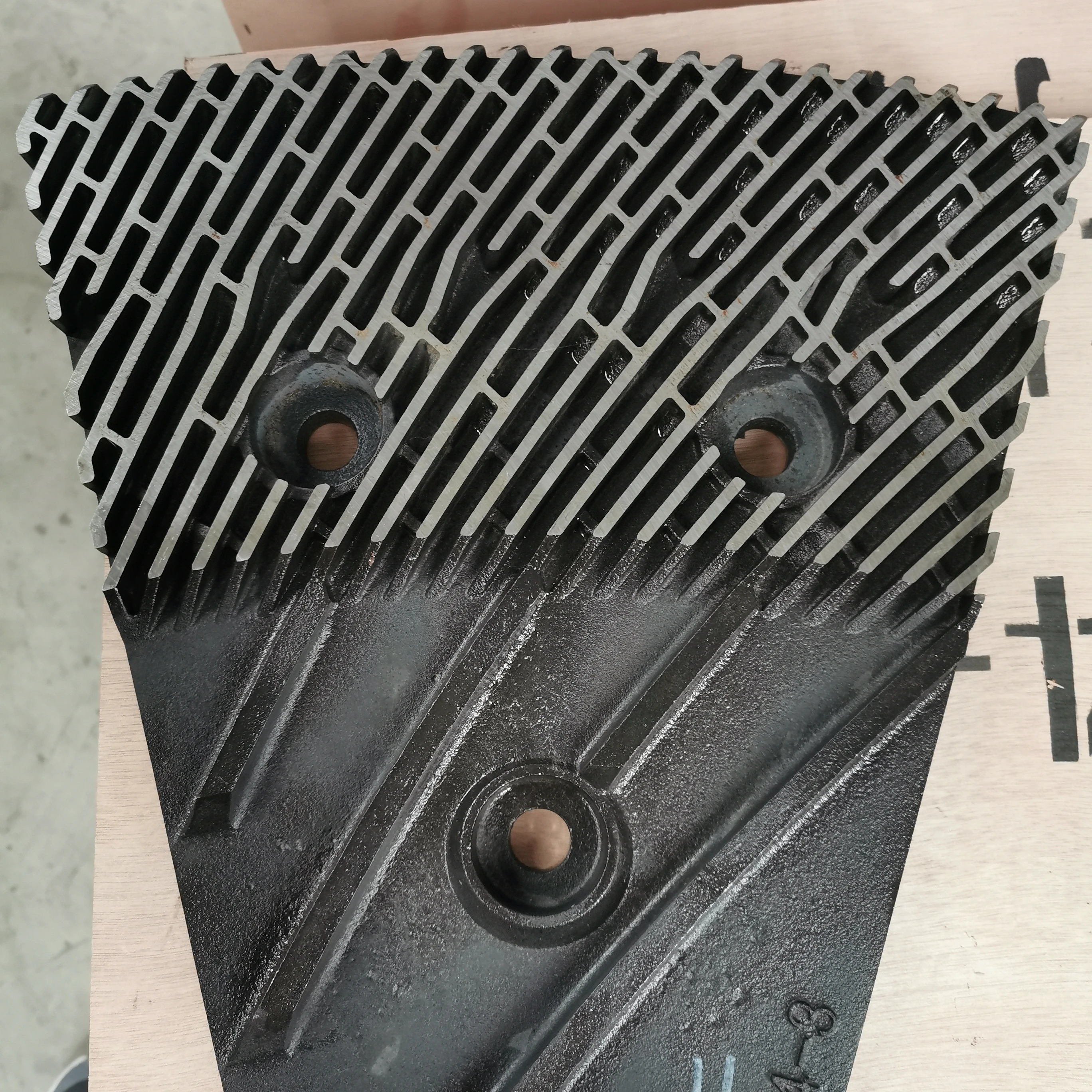 Grind Chip Defiberator Refiner Segment for Wood Defiberator Machines for MDF Mill 3 Months Provided Online Support 12.55