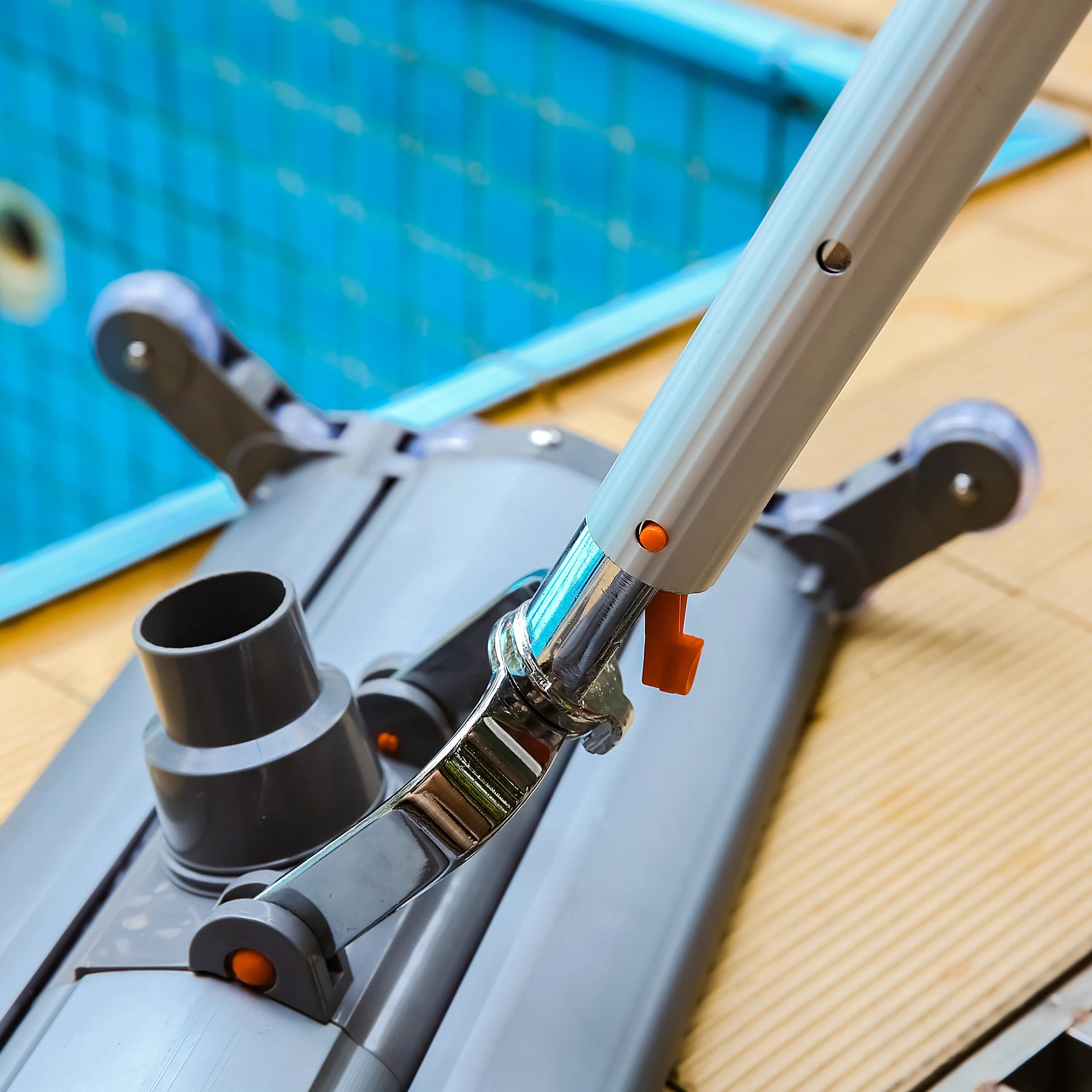 Deluxe Aluminum Alloy 18' Swimming Pool Vacuum Cleaner Brushes Flexible Vacuum Head Pool cleaning tool