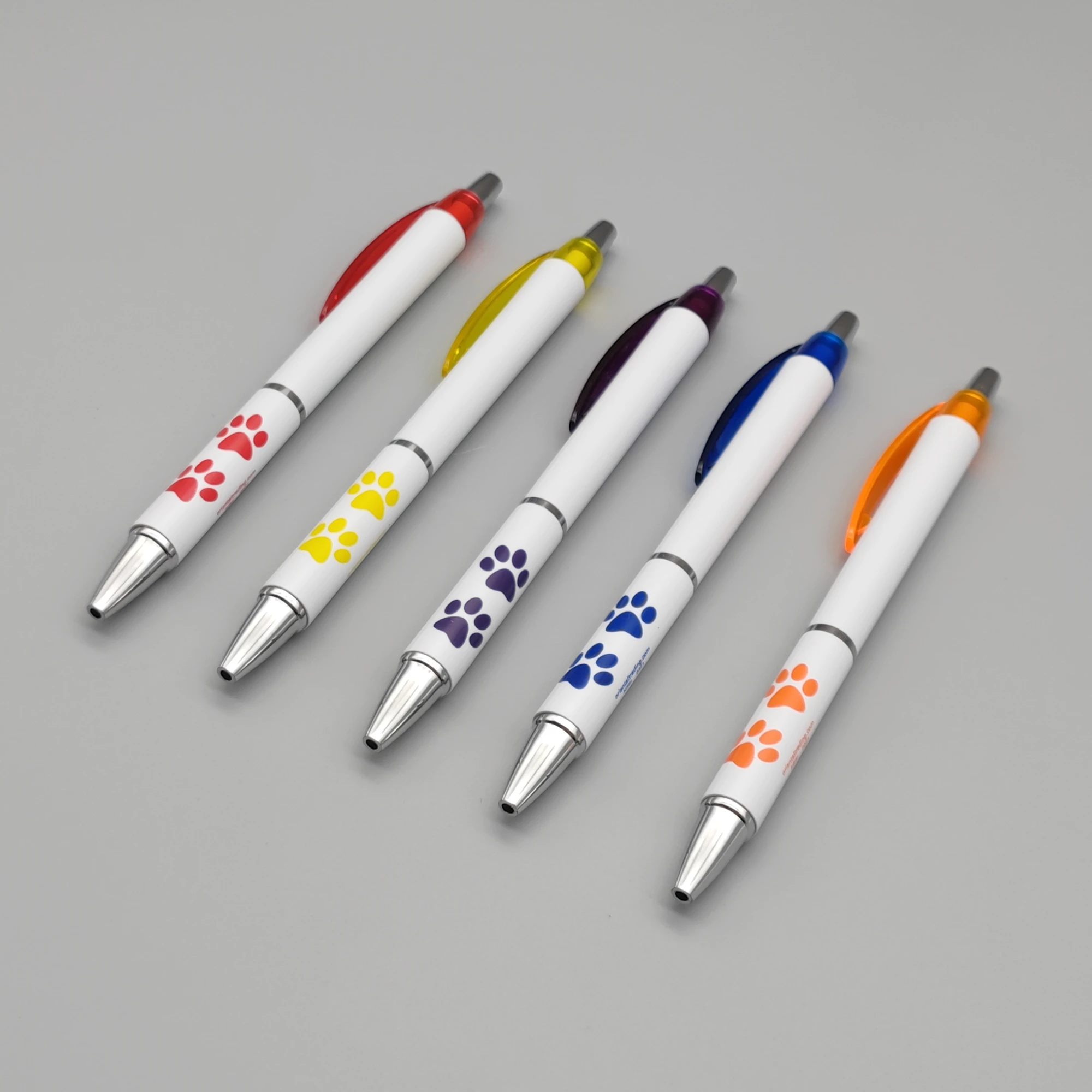 Modern white push ballpoint pen candy color push neutral pen student pen with cat claw printed