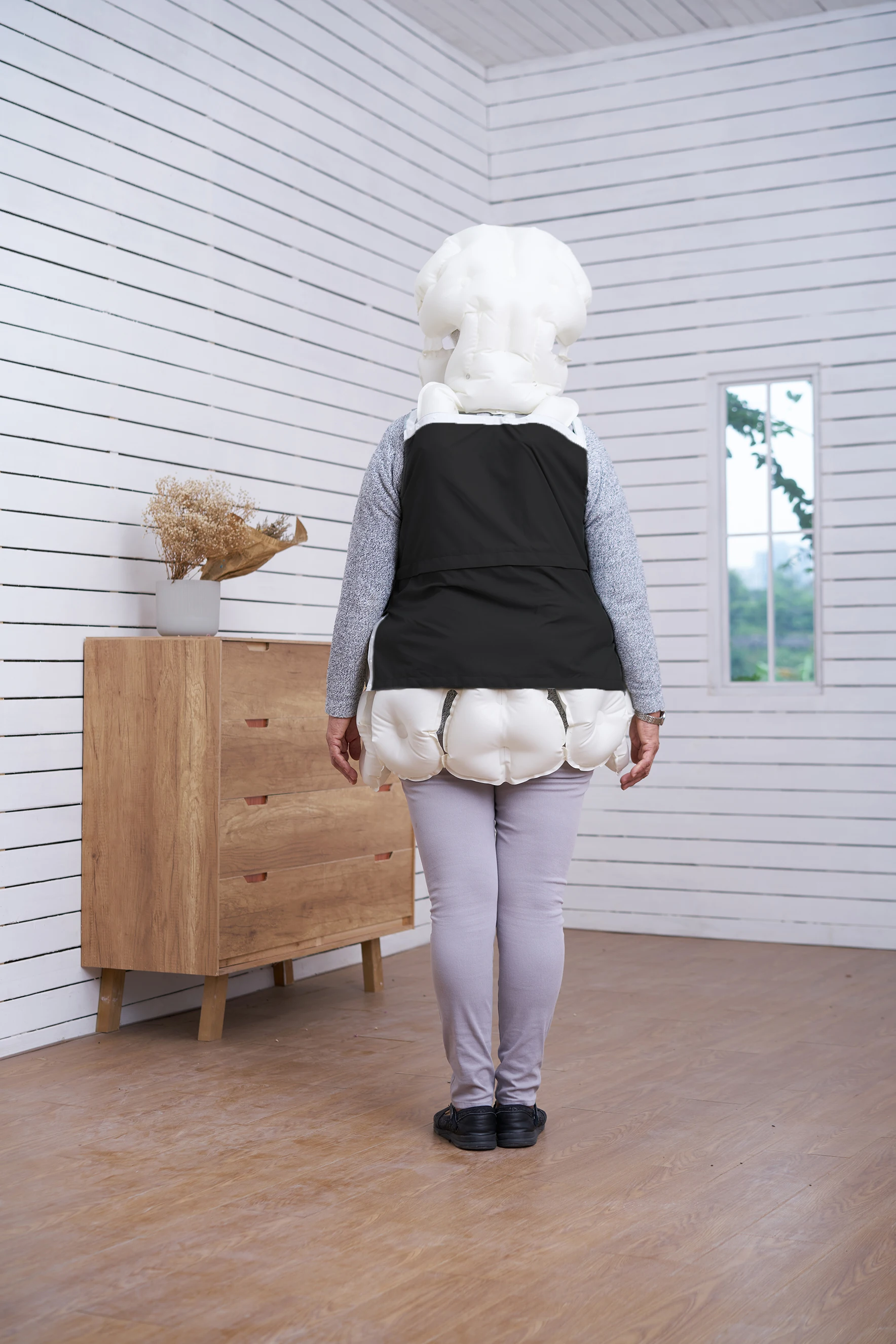 OEM Anti-Fall Airbag Vest System for Elderly with GPS Smart Sensor Anti-fall Airbag Jacket Safety Protected Vest for Older