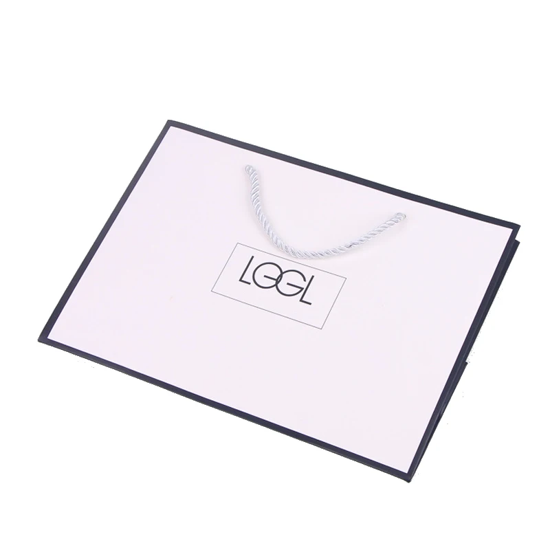 Hot Style White Foil Lined Paper Bag in Vietnam Gift Bags Paper Bag Packaging