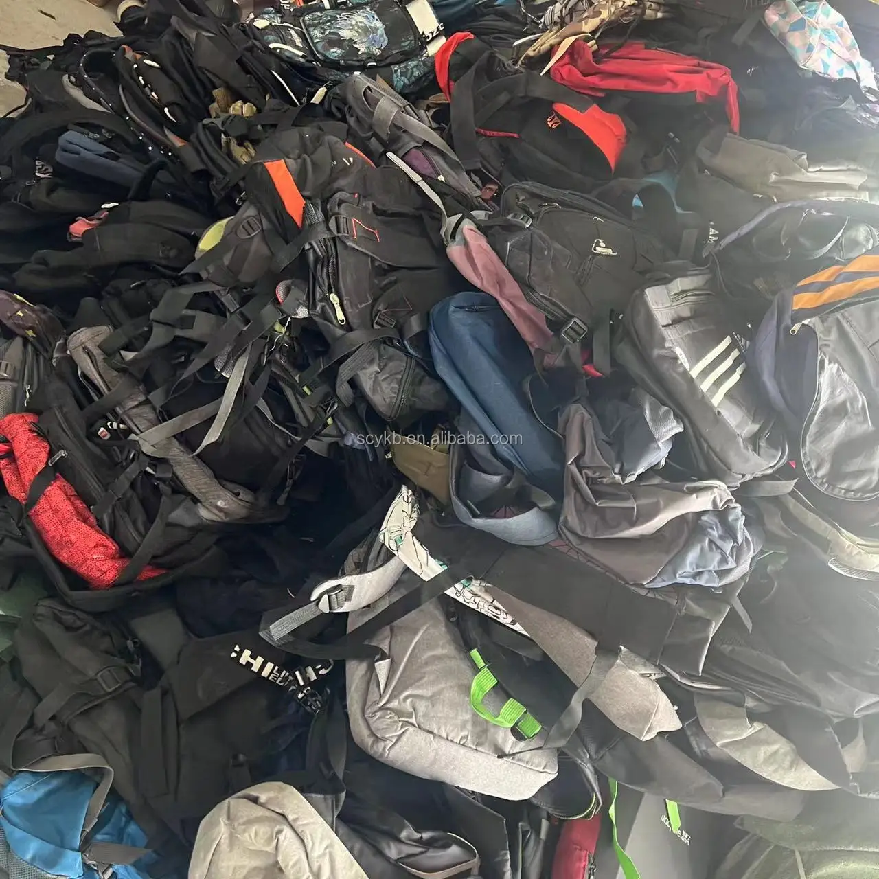 A8 Used bags branded backpacks wholesale second hand outdoor bags in bale 2nd in Italy for men ukay school bag