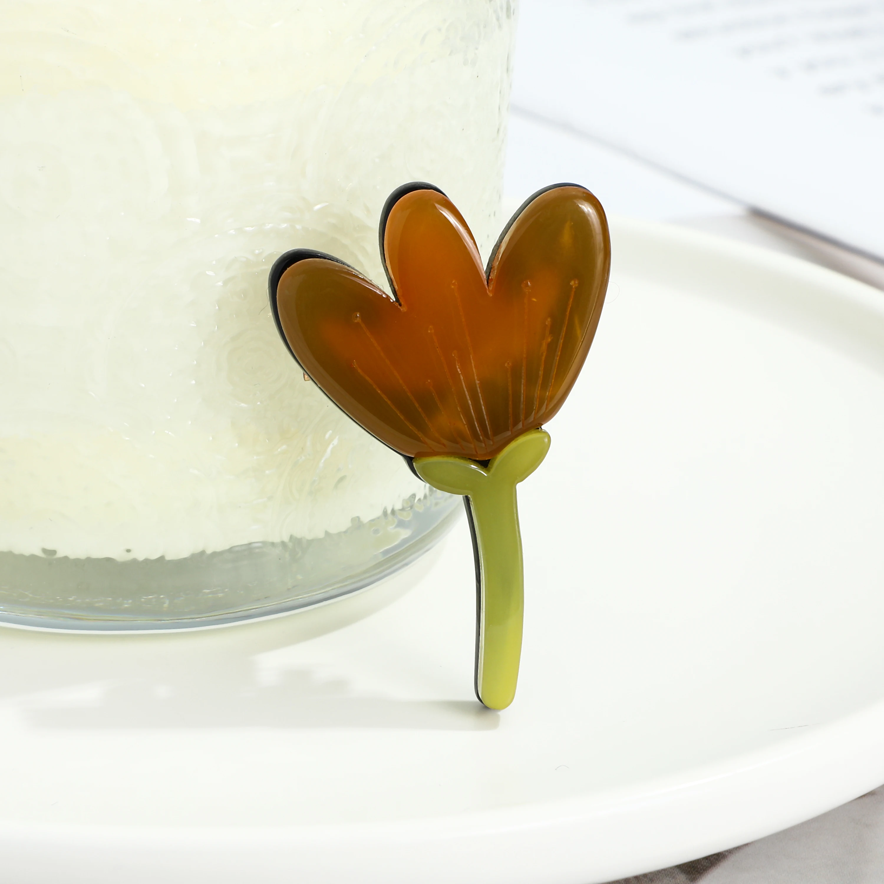 New Brooch Korean Fashion Flower Bulk Brooch Rhinestone Pin Brooch Ladies