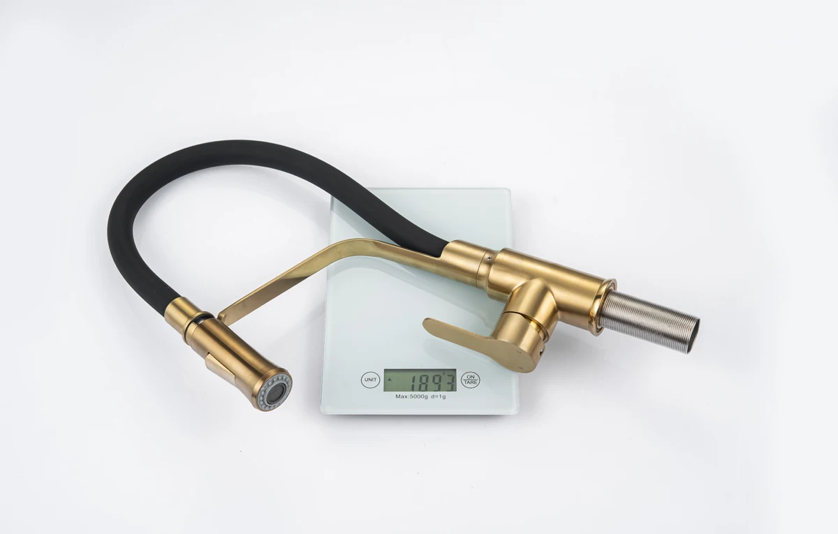 Hot In South Of America Rubber Flexible Hose Brass Body Single Handle Gold Polish Black Pull-down Kitchen Faucet