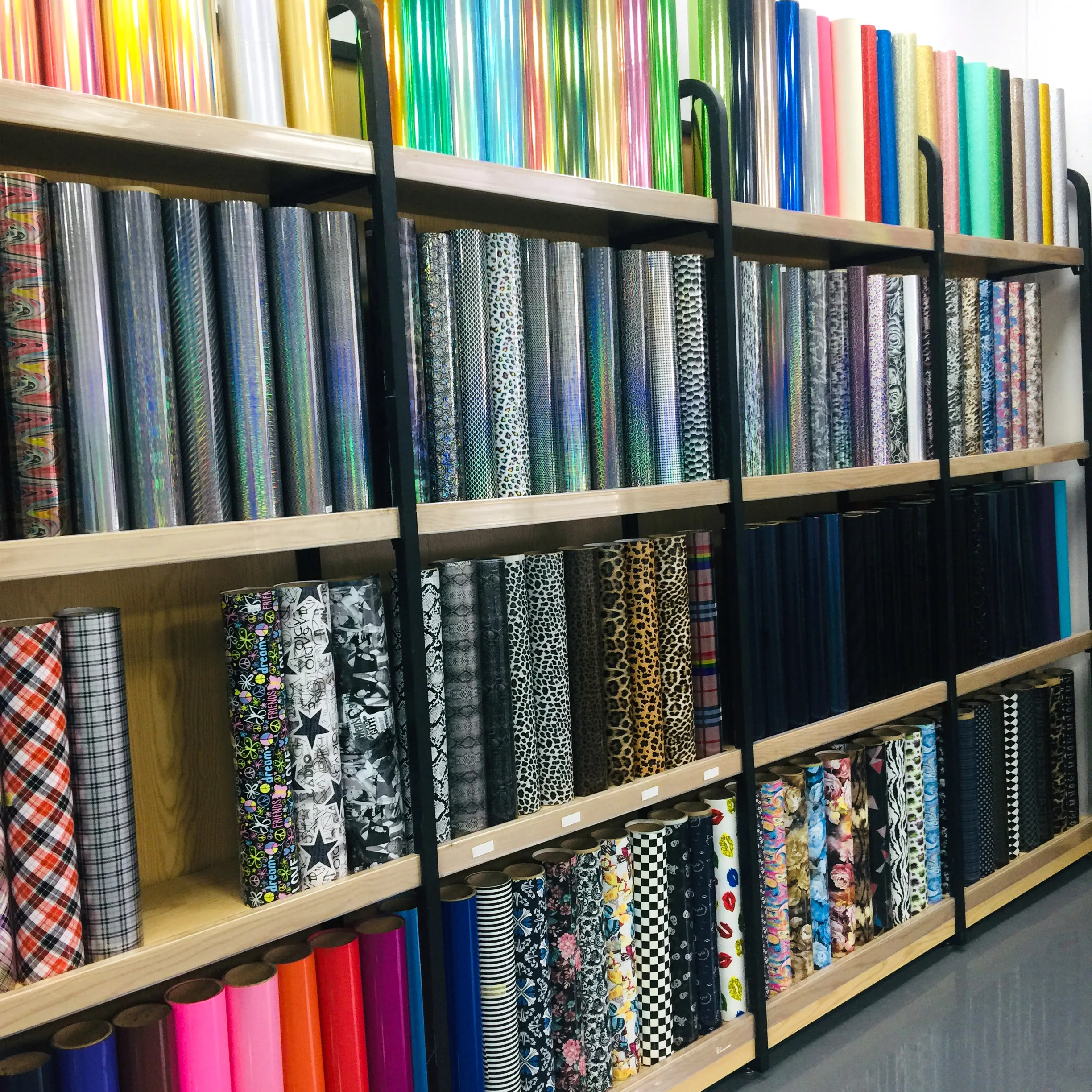 Easyweed Glitter Heat Transfer Vinyl Sheets Wholesale Low MOQ Iron on Vinyl Water Resistant Rainbow  Vinyl Film Clothing Durable