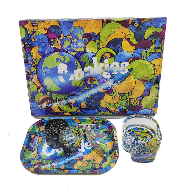 Wholesale Smoke Shop Smoking Set Metal Rolling Tray Custom Herb Grinder Glass Ashtray Smoking Accessories Kit