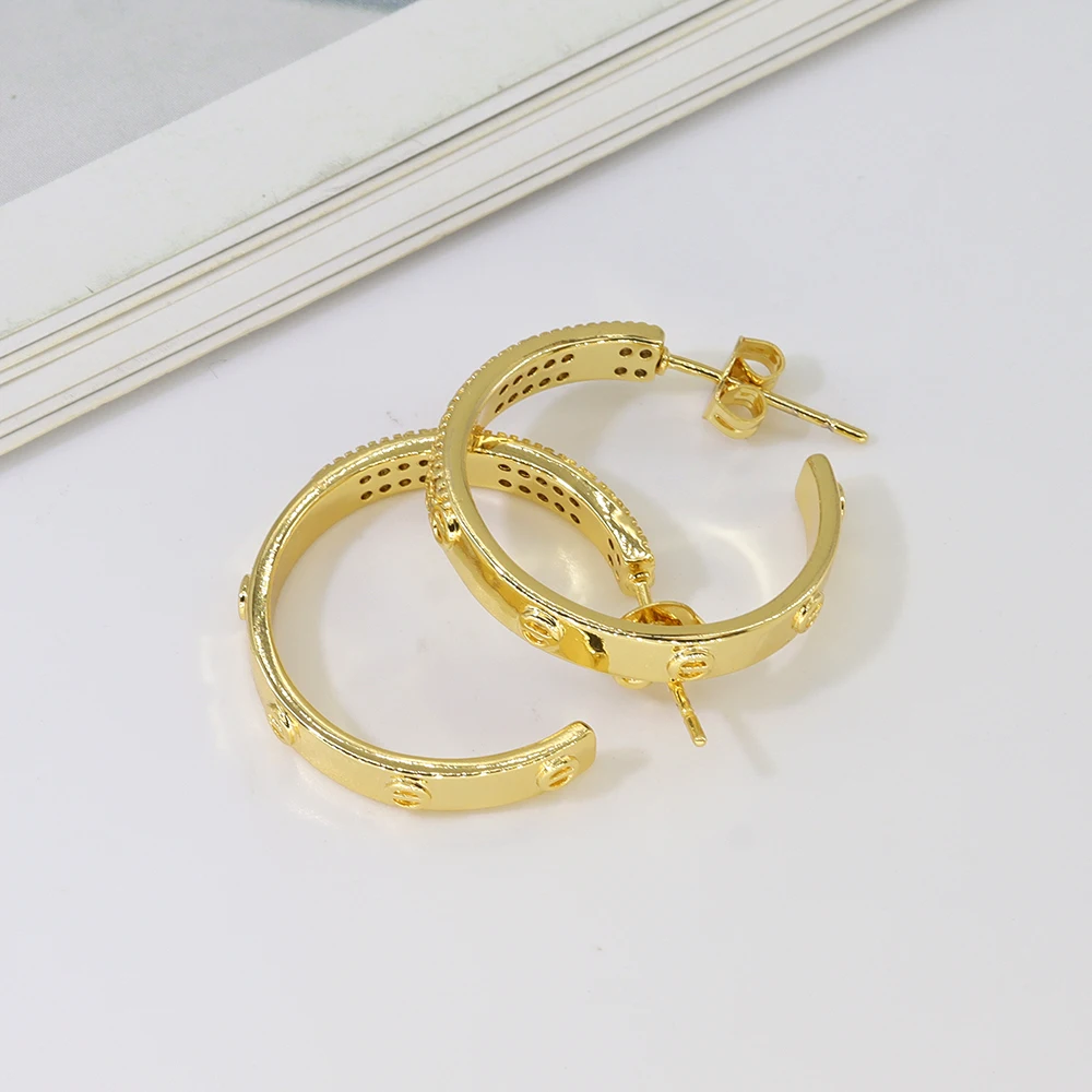 Aretes Brazilian 18K Gold Plated Trendy Luxury Ladies Hoop CC Shape Stud Earrings For Women Jewelry