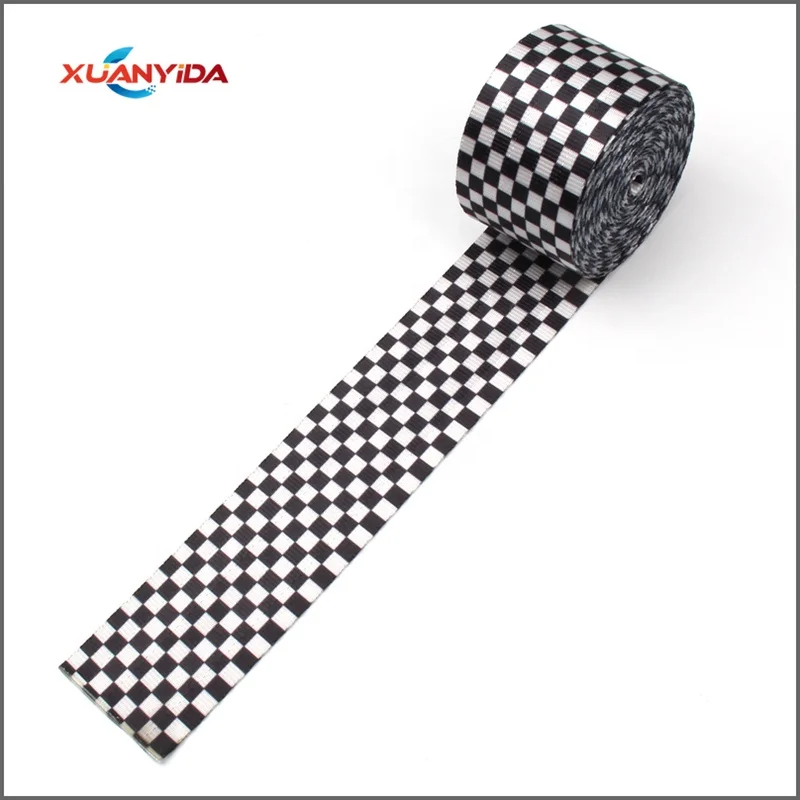 Ремень безопасности в черно-белую клетку для автомобилей audi