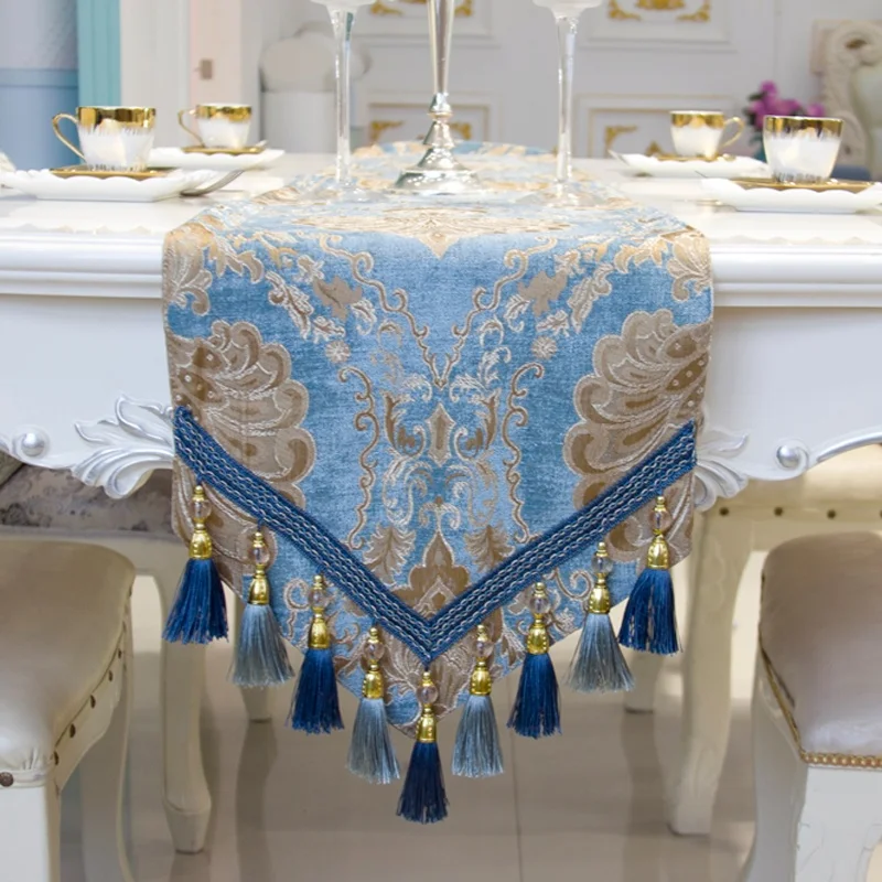 
wholesale luxury European style chenille jacquard balls decorative table runner for home hotel bed banquet wedding 