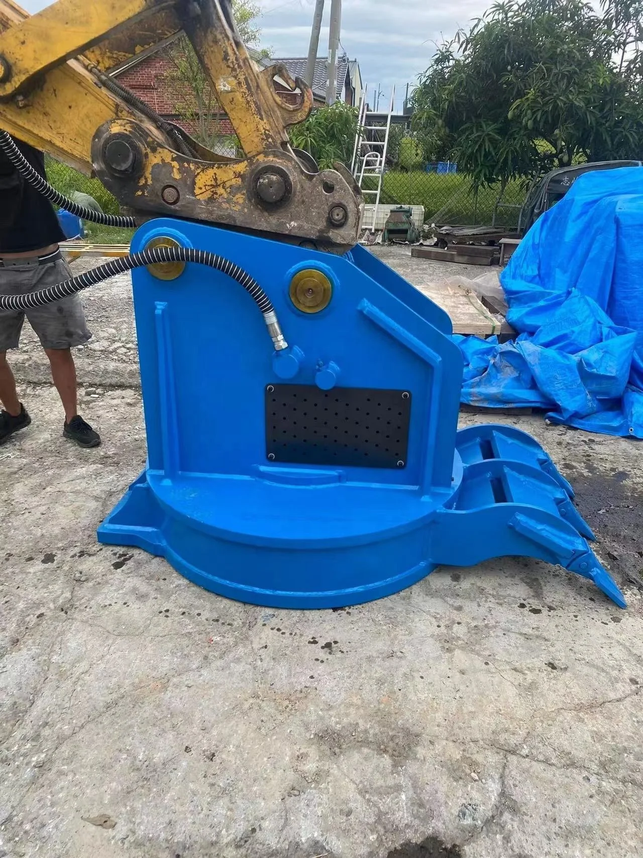 Yantai Weixiang 20Ton, 30Ton, 40Ton Steel Scrap hydraulic excavator Lifting electro Magnet