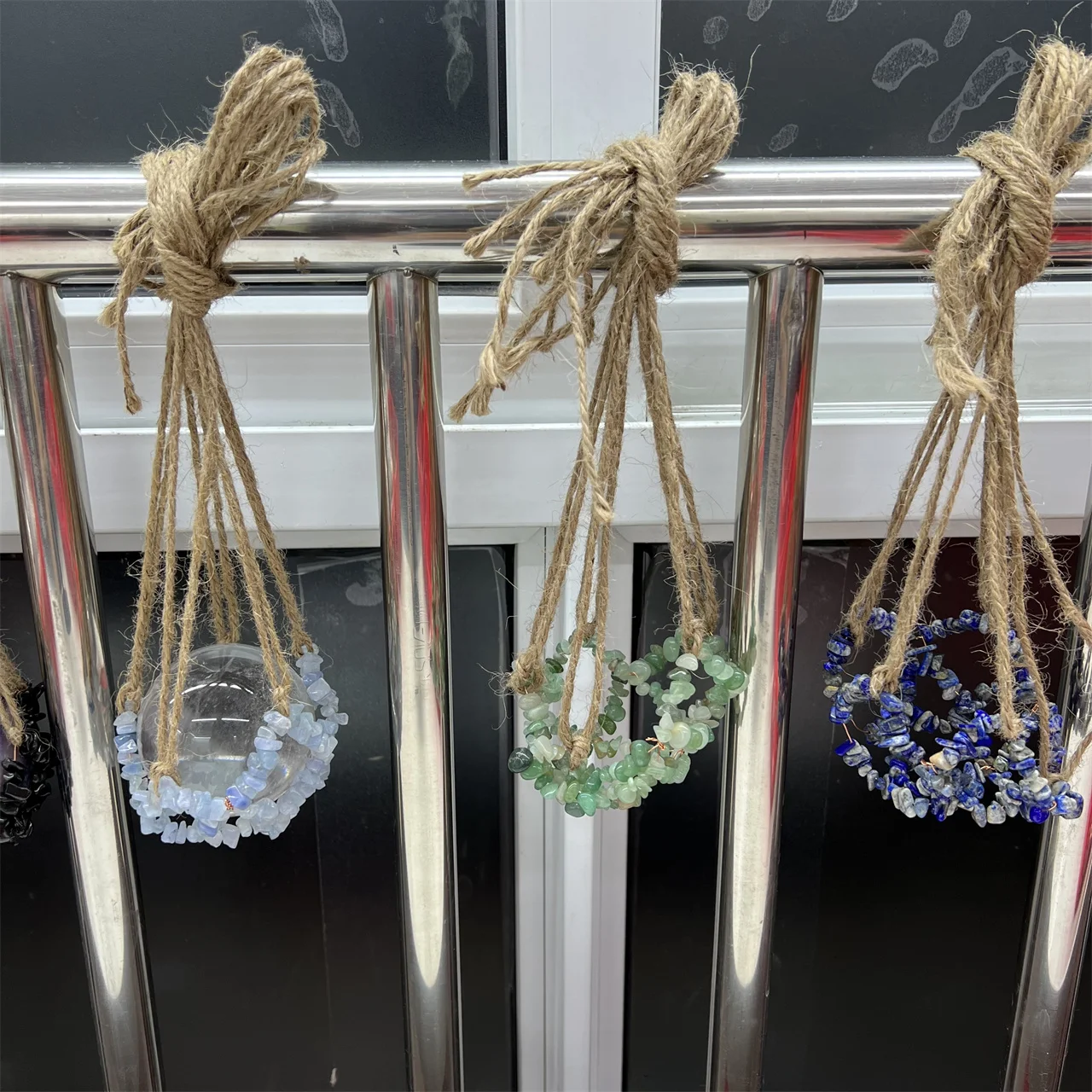 Natural Crystal Chip Hand Made String Bag Healing Stone Amethyst Net Bag Ball Holder For Crystals Sphere