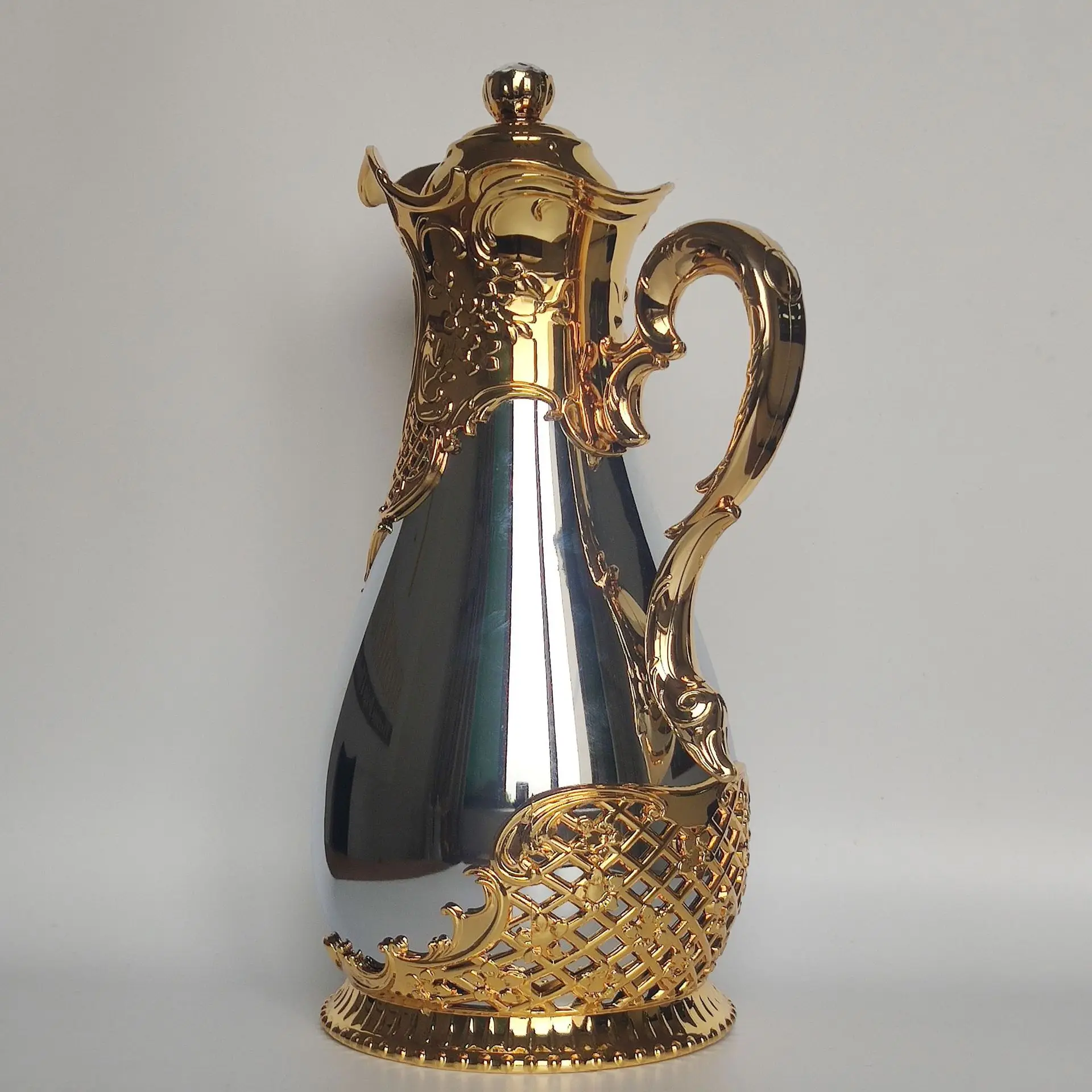 Вакуумная колба с золотым покрытием 1 л + 0 7