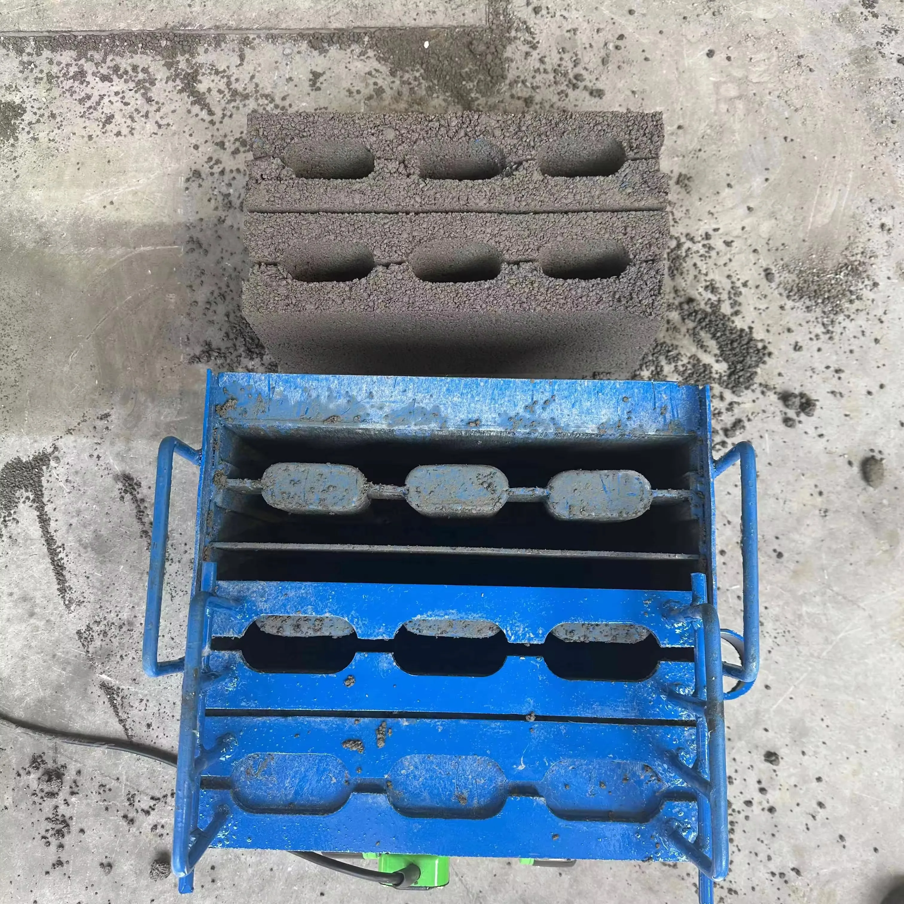 Electric paver press laying moulding brick mold price Small mini hollow cement concrete block making machine