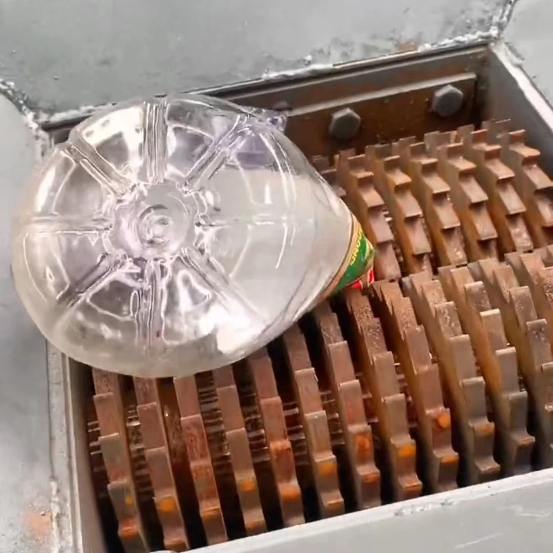 Factory Direct Sales Large Diameter Tire Double Shaft Metal Shredder