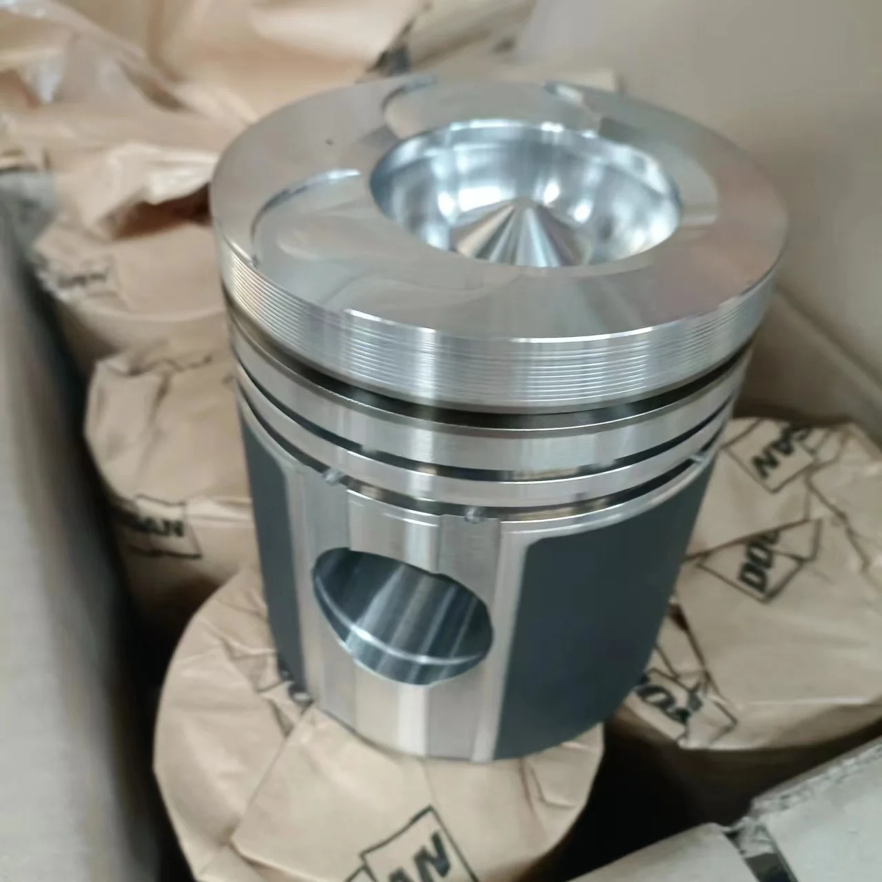 Doosan Excavator Piston Original  Parts Piston 65.02501-0209C 100% Genuin e