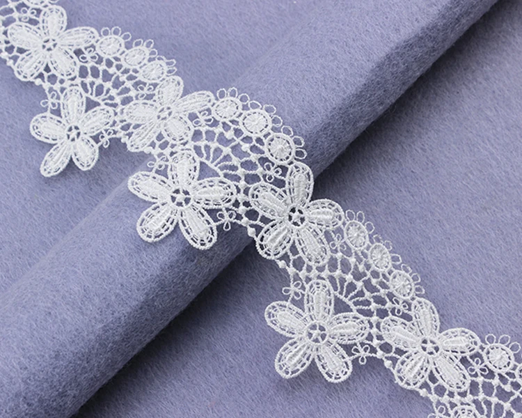 Factory Price Custom White Mesh Water Soluble Border Decoration Guipure Lace Fabric Cotton Embroidery Lace Trim