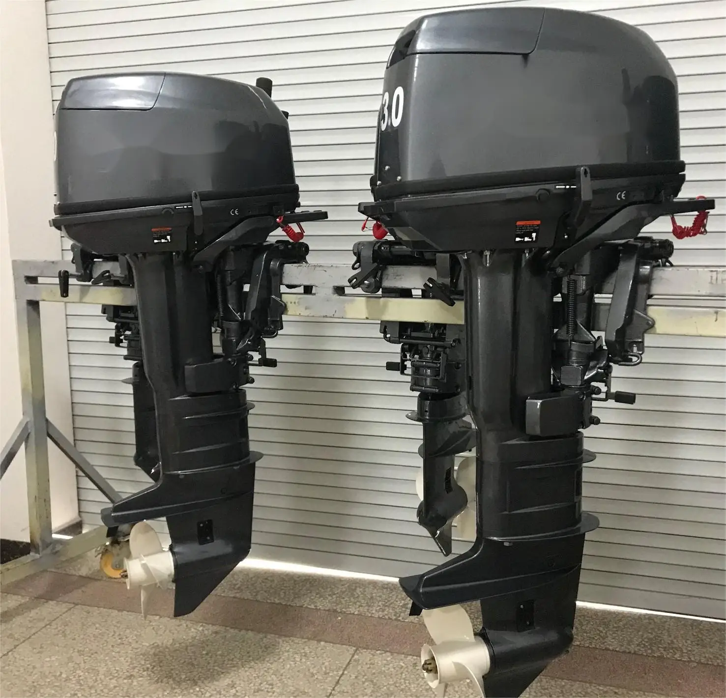Outboard Marine Diesel Engine with Gearbox Cheap Price 350hp 400hp 450hp 500hp 550hp boat engine with cylinder