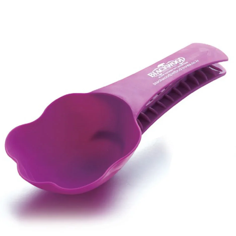 Pet food spoon with bag clip