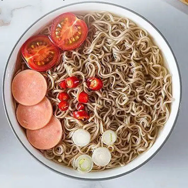 Spot wholesale customized delicious Chinese traditional snacks food packaged Buckwheat coarse grain instant noodles