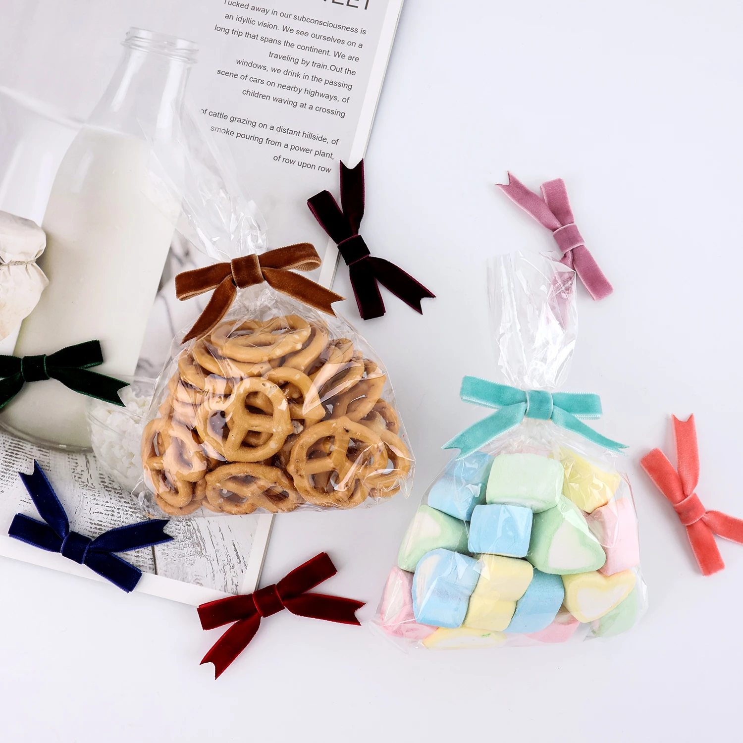 Hot Sale Clothing Accessories Diy Hair Bow Perfume Bottle Christmas Tree Decoration Mini Velvet Bow Pre-tied Bow