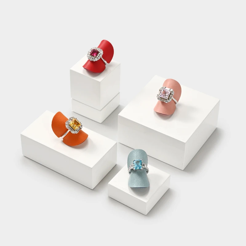 FANXI 5 Pieces PU-Leather Ring Display Round Sheets Holder Ring Display Stand for Rings Wedding Show Retail Photography Props