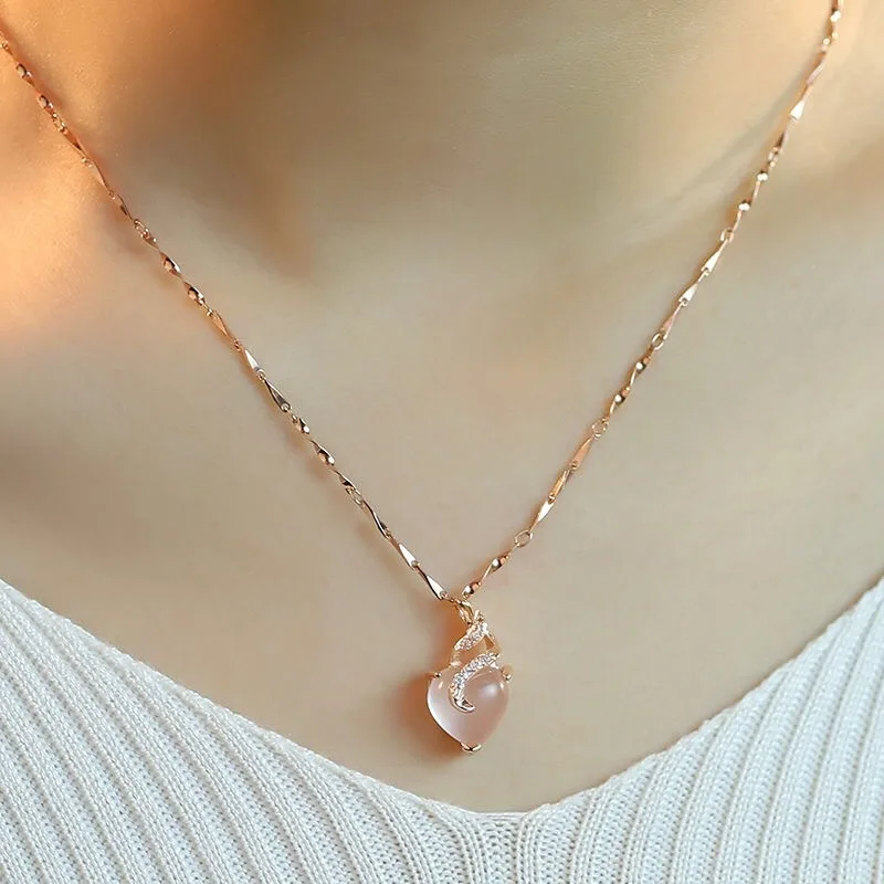 Korean Fashion Necklace Gold-Plated Rose Gold Natural Hibiscus Stone Crystal Pendant Necklace