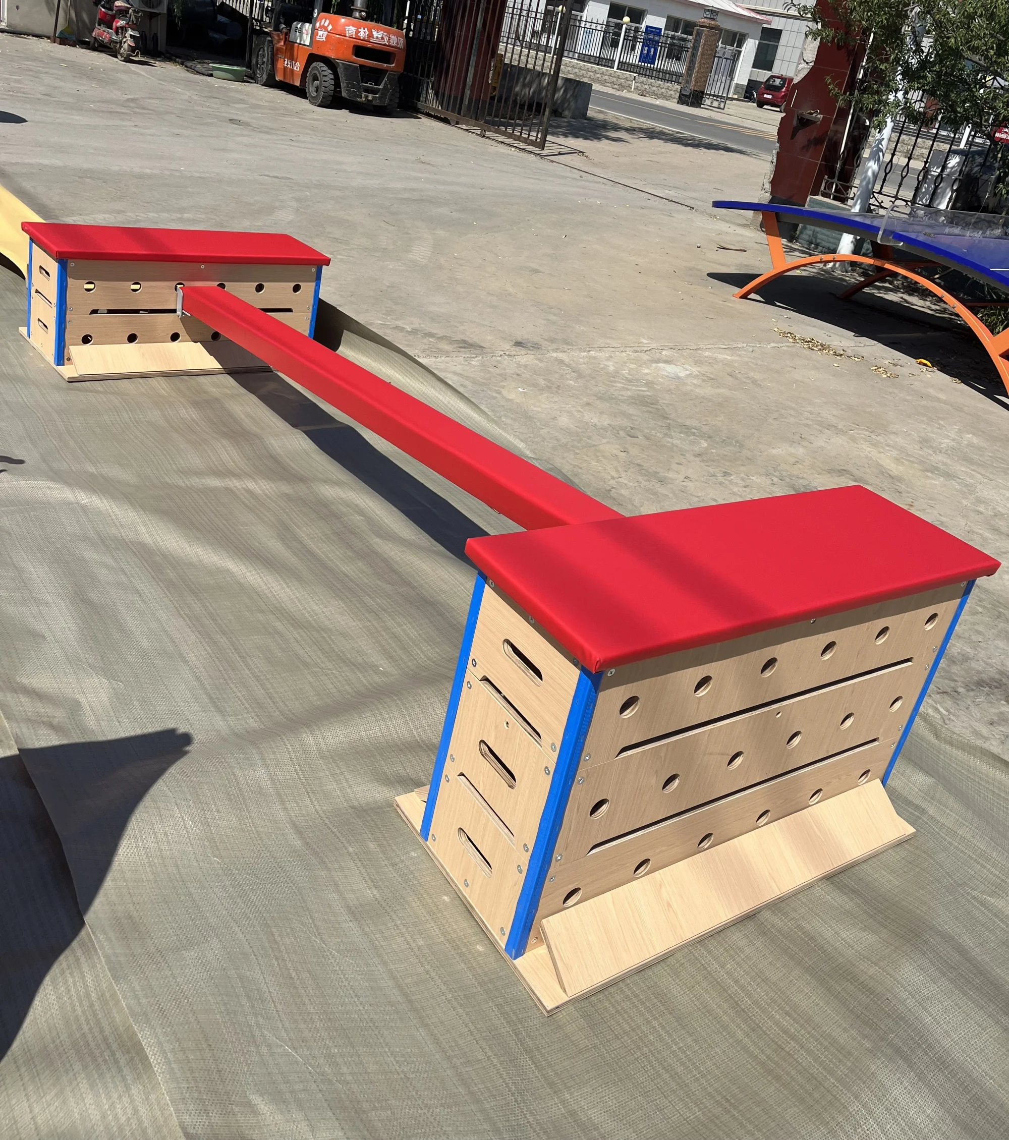 High-Density Blue Sports Equipment Obstacle Course Running Parkour Baffle Parkour Gymnastics Fitness Training Wooden Equipment