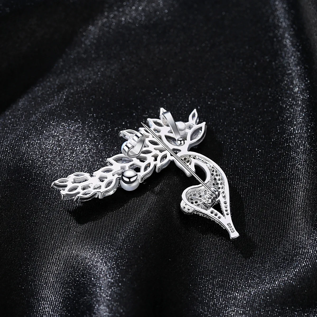 Custom High-End Luxury 925 Sterling Silver Freshwater Pearl Brooch with Animals Jewelry Featuring Sika Deer for Women and Men