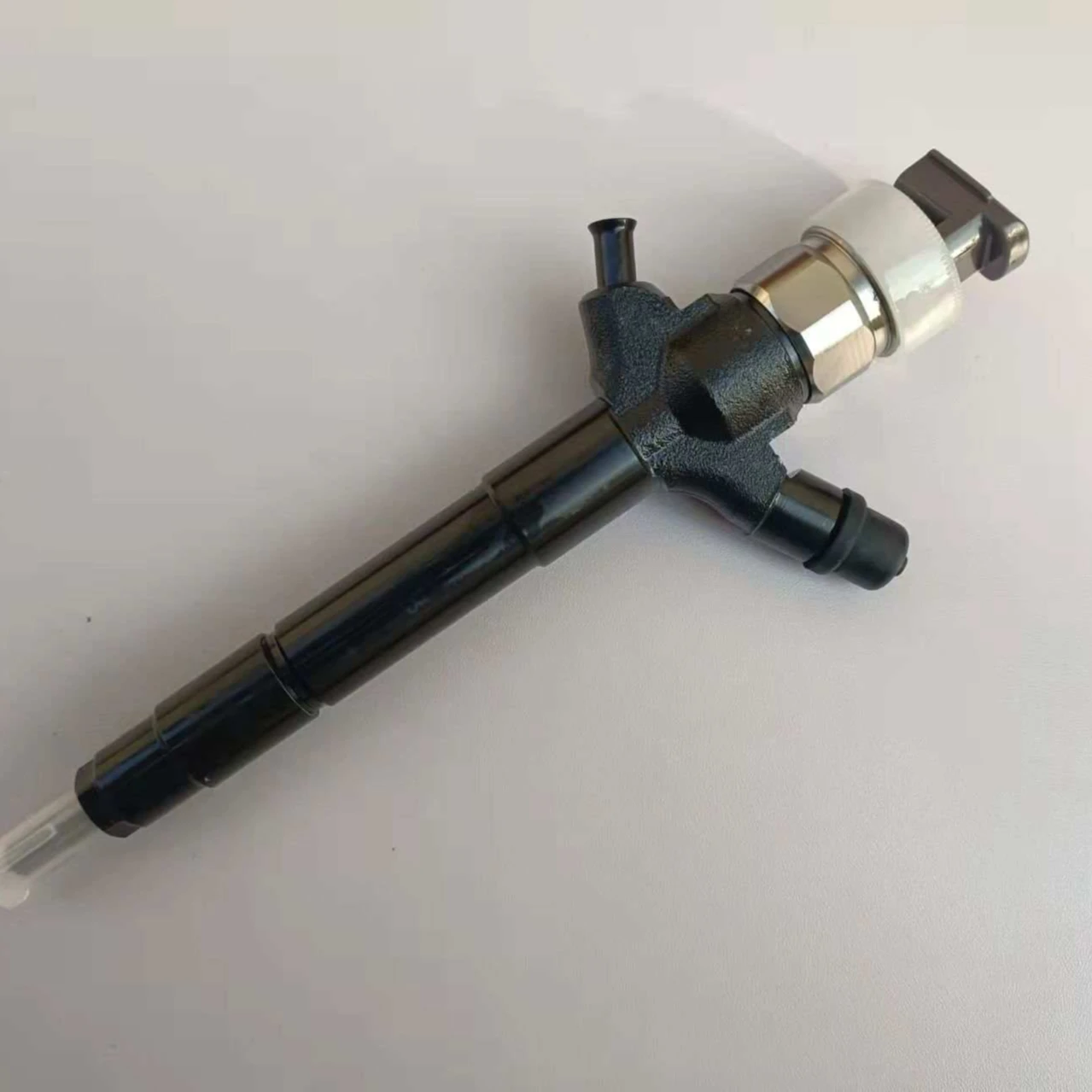 Топливный инжектор common-rail 095000-5600 1465A041 для Denso Mitsubishi para 4D56 Triton L200 2.5L