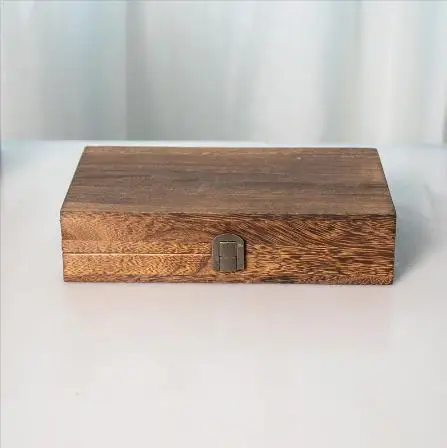 Rectangular wooden storage box Solid wood tea cake tea packaging box Gift clamshell wooden box with locking