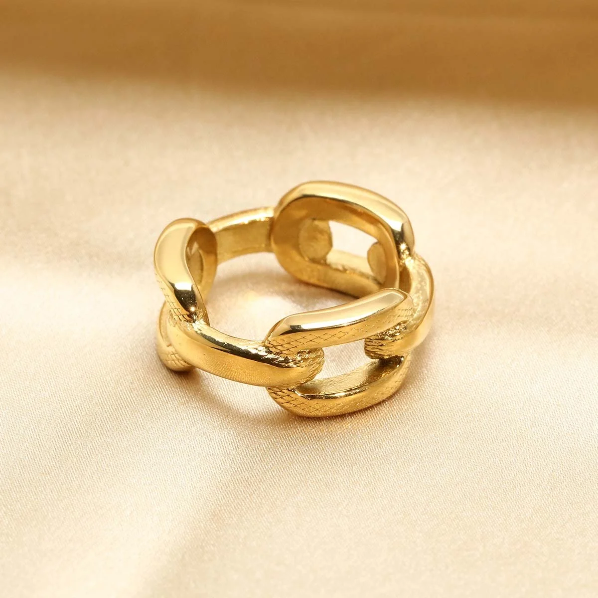 Wholesale Wave Square Good Quality Daily Wearing PVD 18K Gold Plated Hammered Pentagon 316 Stainless Steel Ring Women