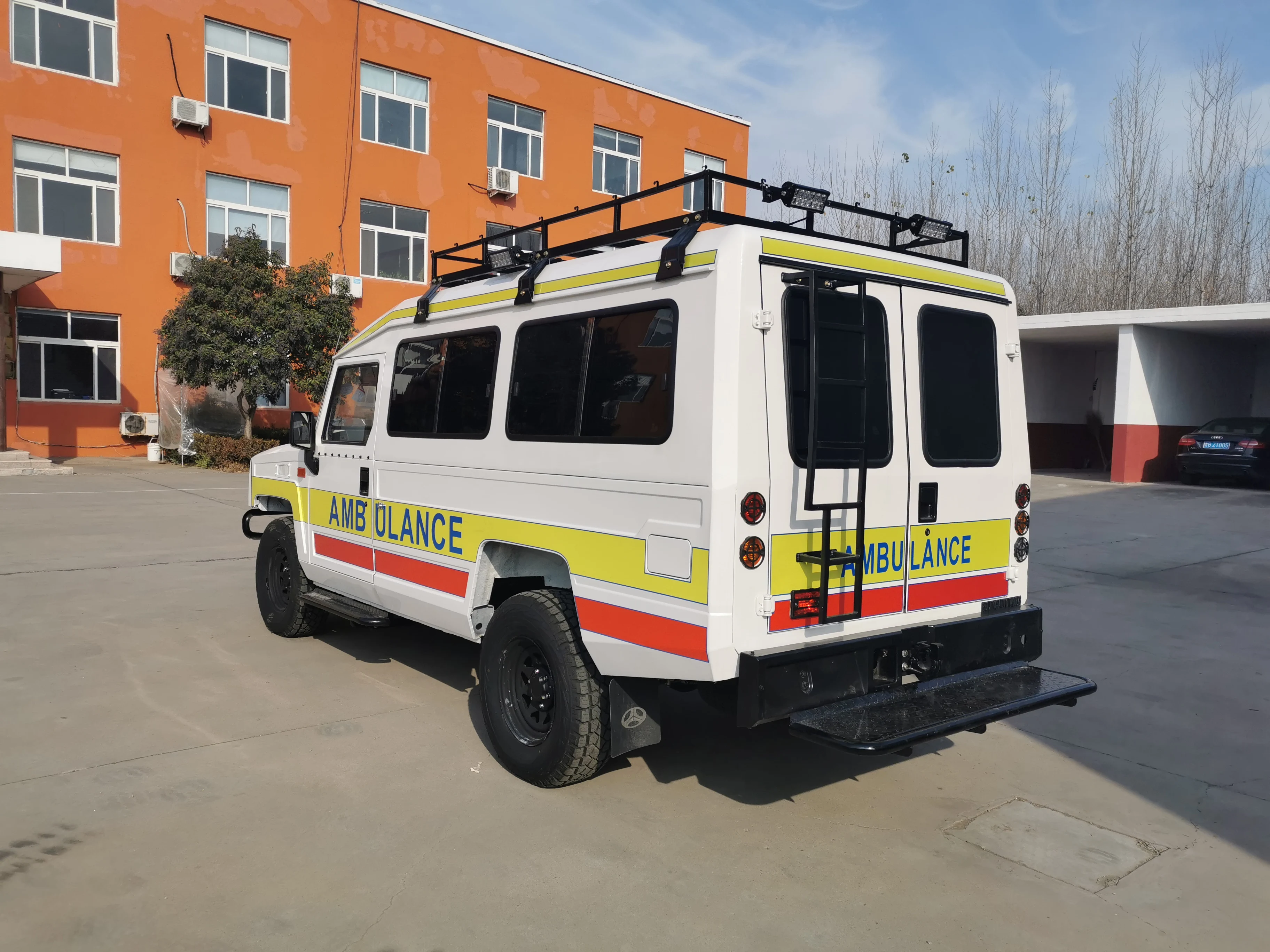 BEIQI 4WD 4*4 OFF ROAD Diesel Medical Ambulance