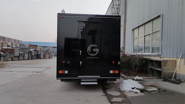 5 m Length Food Trailer Coffee Cart With Device And Stainless Steel Work Bench