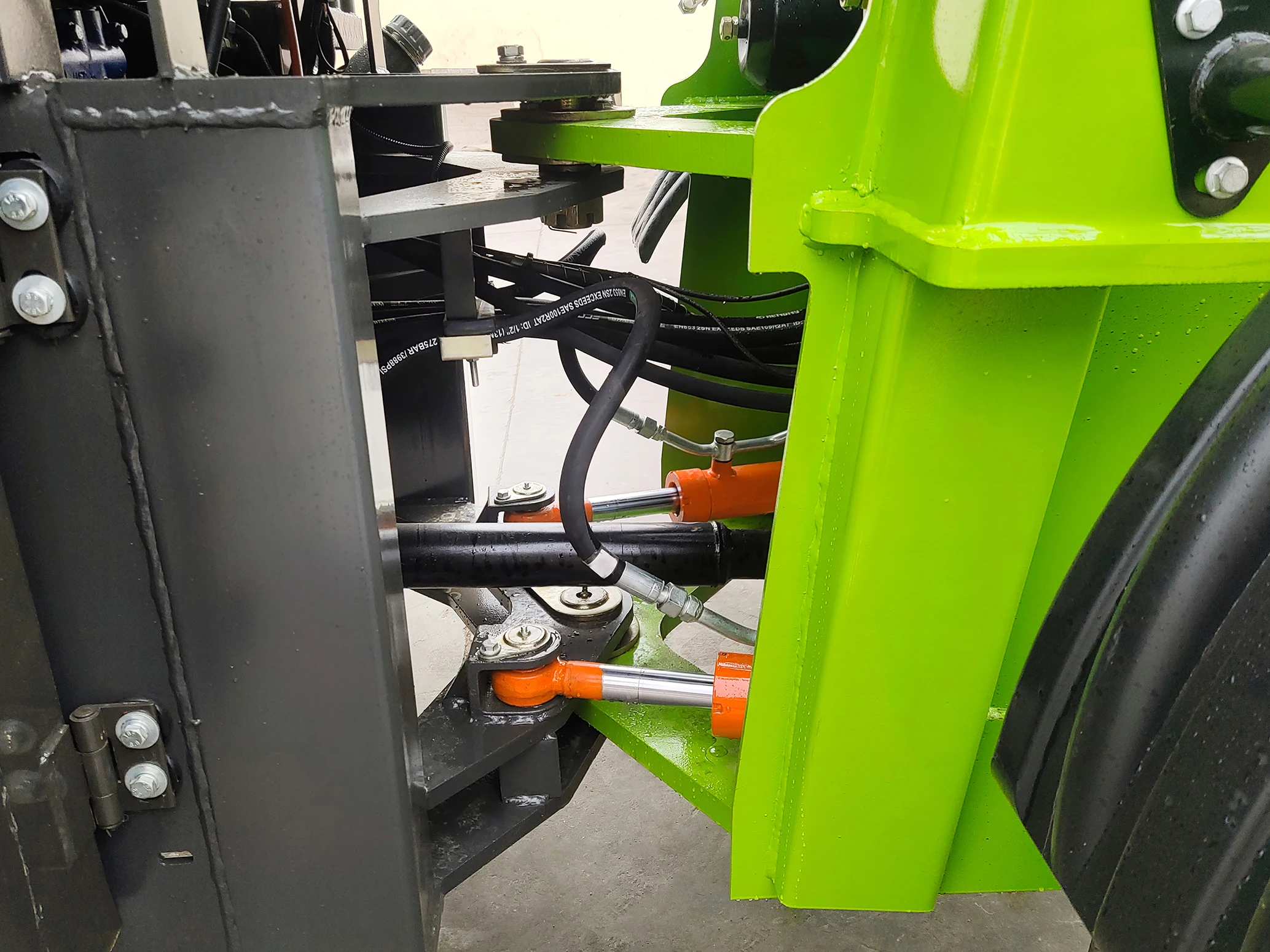 LUGONG LX942-45 2 Ton Hydrodynamic Transmission Backhoe Loader with One Year Warranty