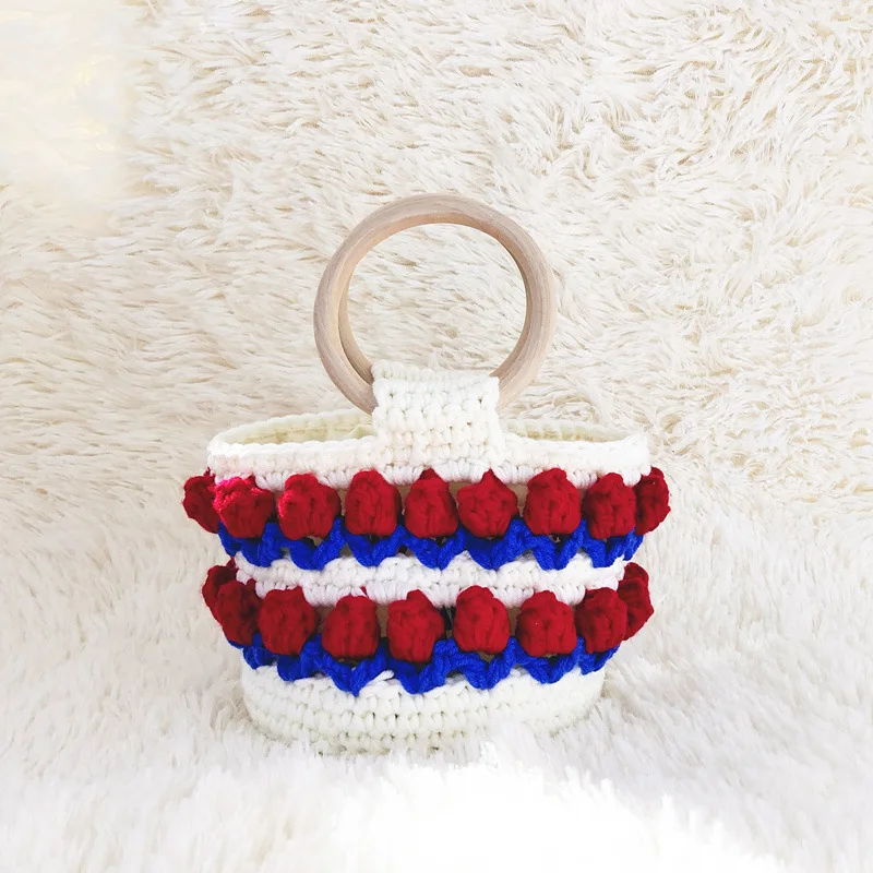New design wooden handles small handbag cute girls yarn knitting crochet purses handmade crochet bag