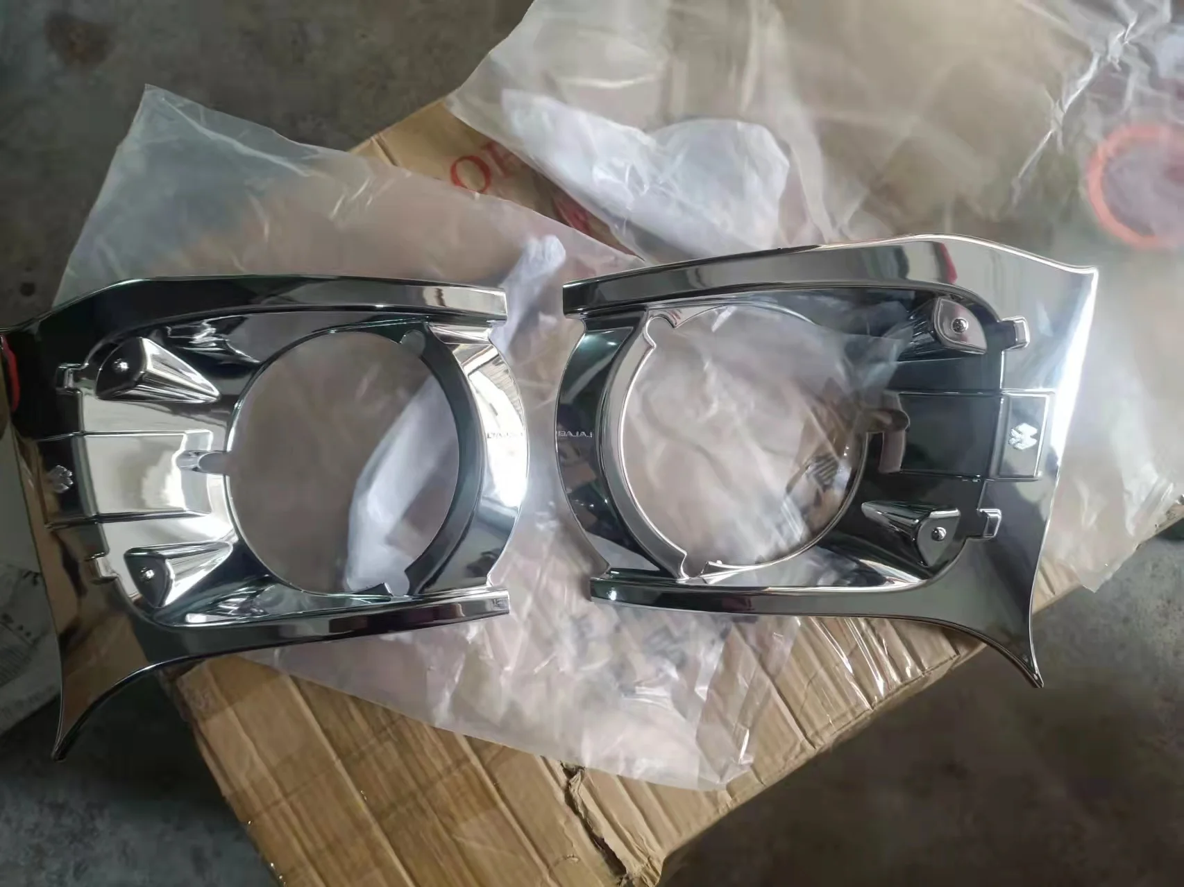 light cover for bajaj re 225  ,bajaj re225 tuktuk spare parts , bajaj re 225 whole tuktuk parts