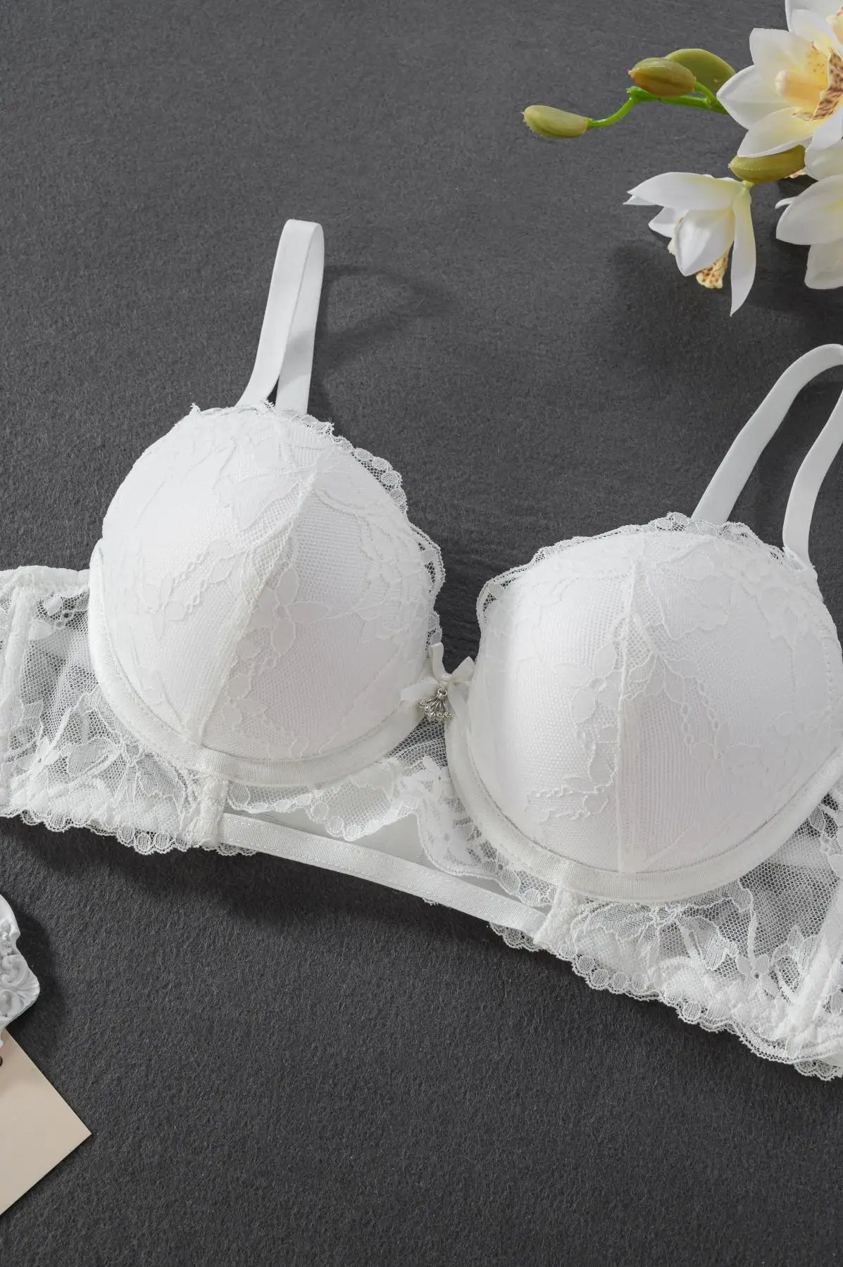 2024 High Quality Women Sexy Bra Full Lace Bra Beautiful Shoulder Straps Padded Bralete for Ladies Adults Knitted Plain Dyed