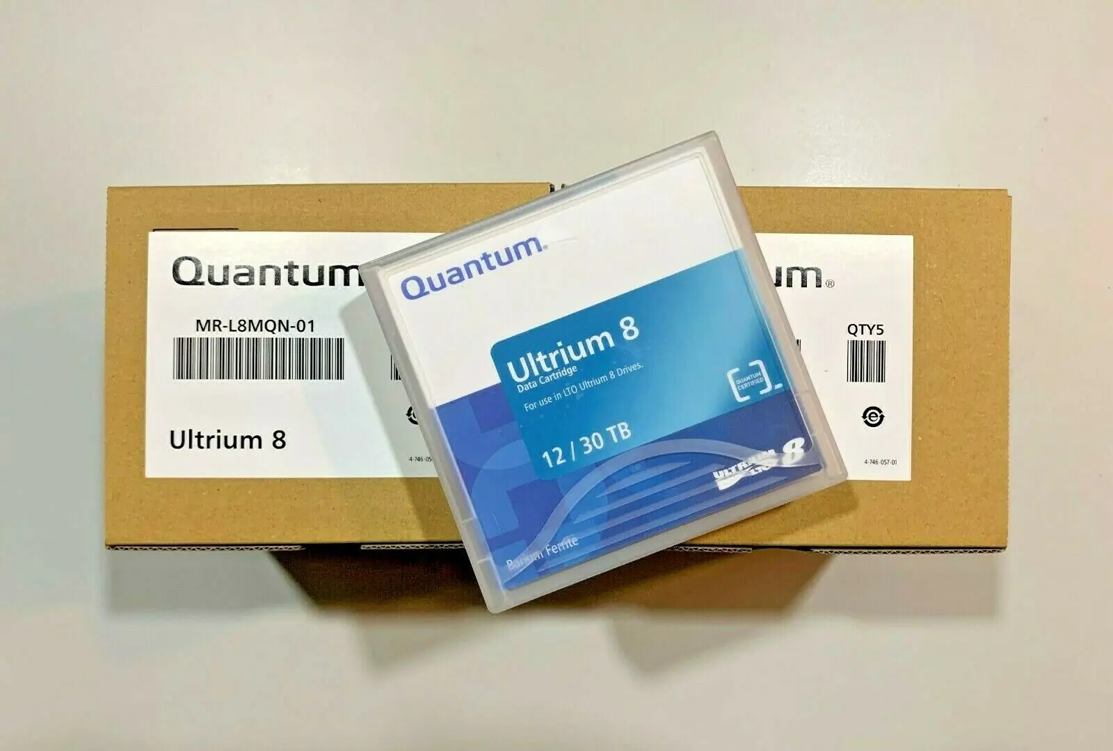 MR-L8MQN-01 Ultrium LTO-8 12 ТБ/30 ТБ