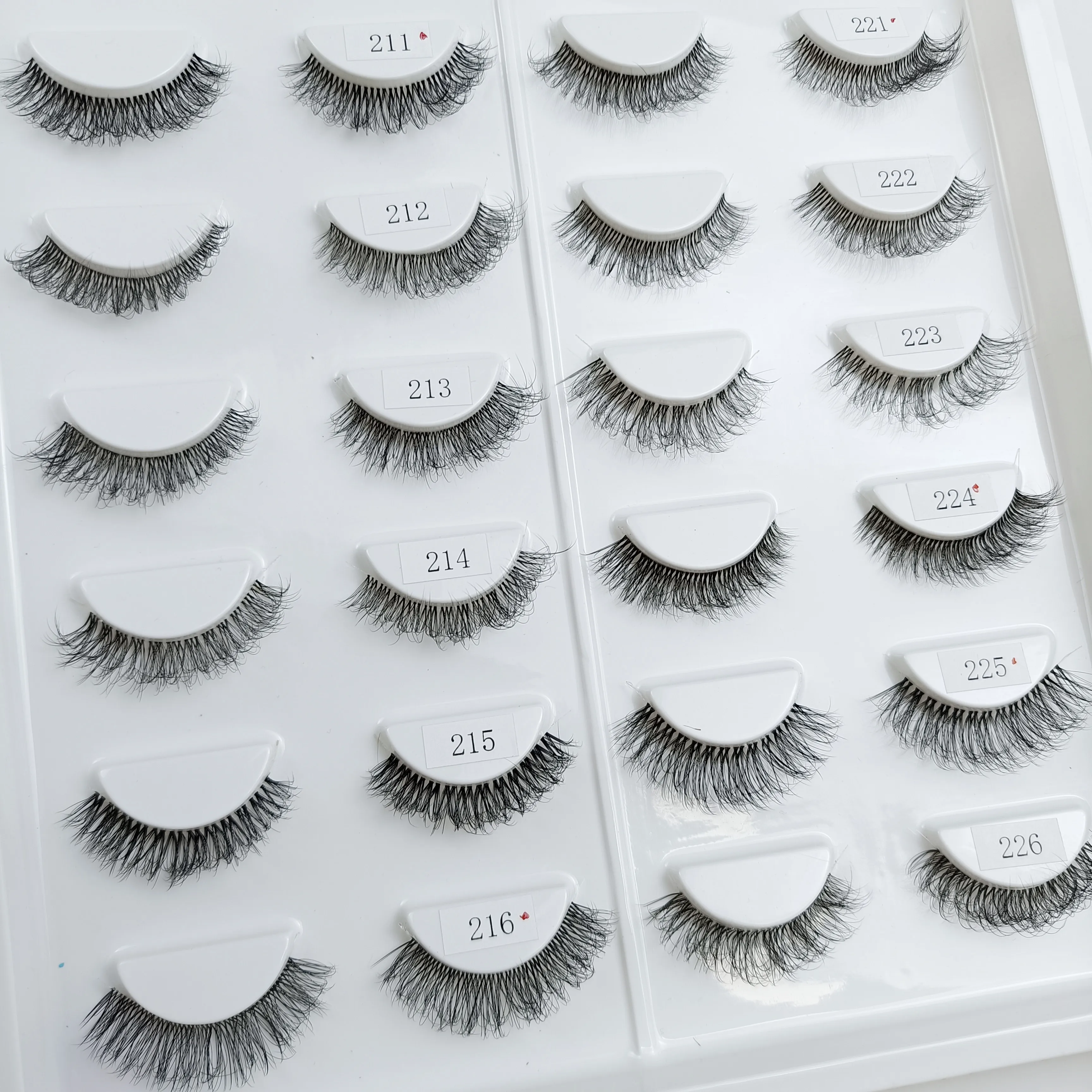 High Quality Korean PBT Fiber Clear Band 3D Faux Mink Eyelashes Private Label Invisible Band Faux Mink Eye Lashes