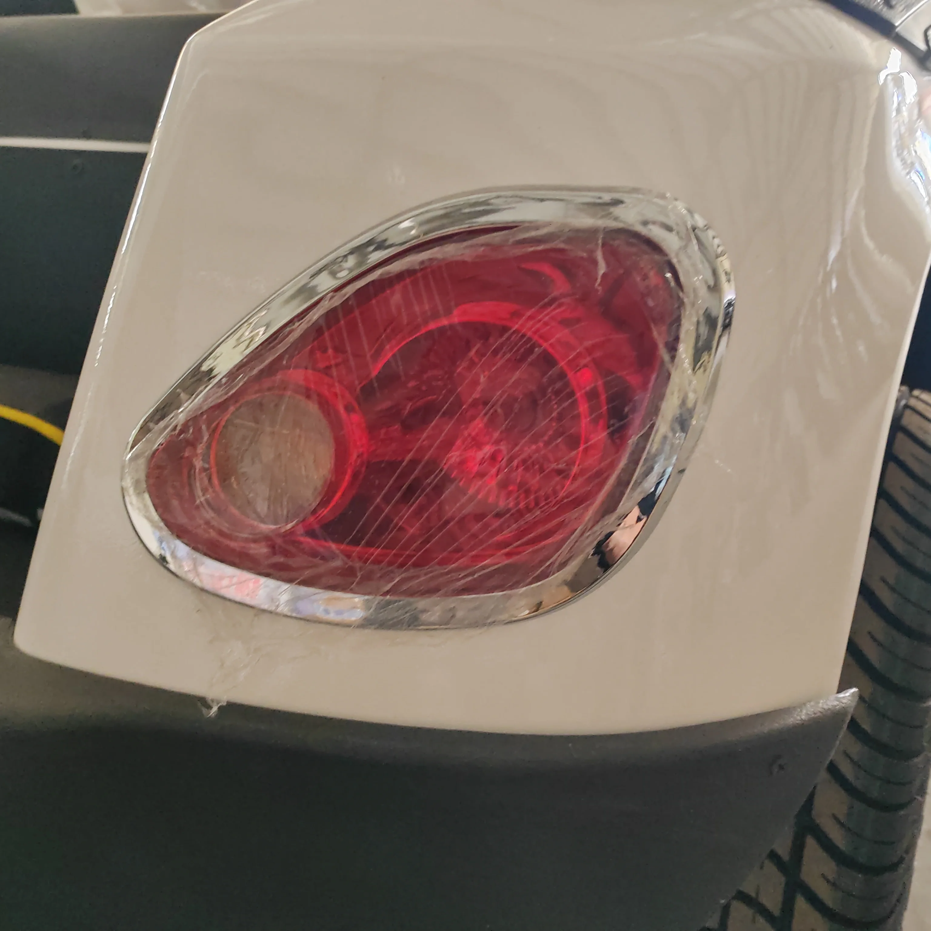 Недорогая Роскошная 4 6-Местная низкоскоростная машина с приводом электрическая уличная легальная тележка для гольфа на продажу